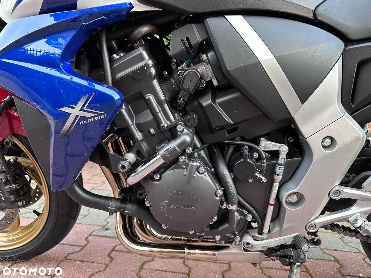 Honda CB - 8