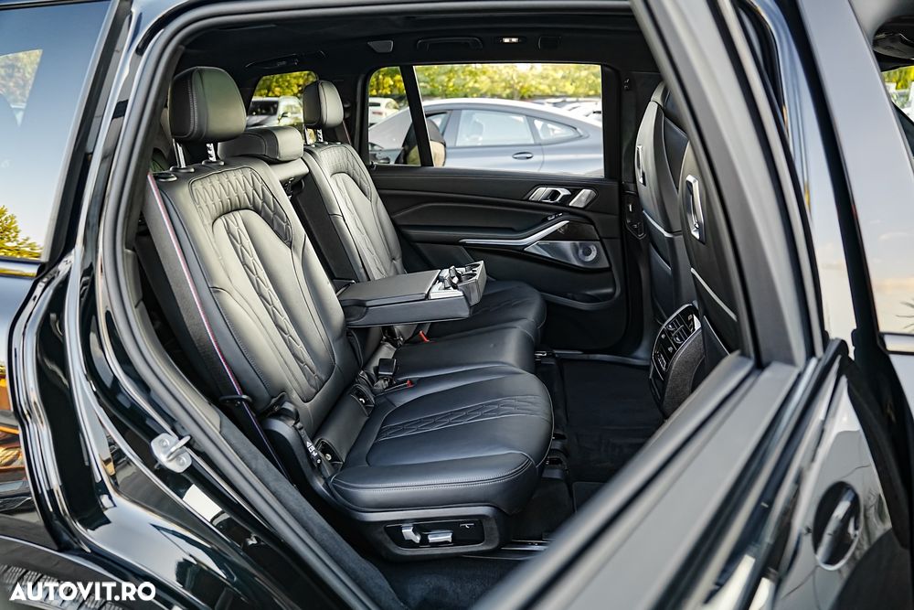 BMW X7 M60i xDrive - 11