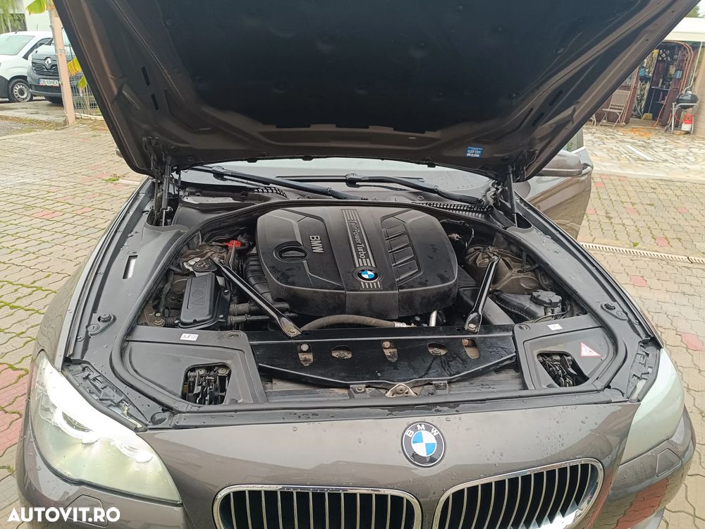 BMW Seria 5 520d Touring Luxury Line - 22