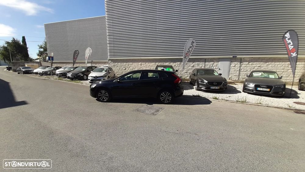 Volvo V40 2.0 D3 Momentum - 27