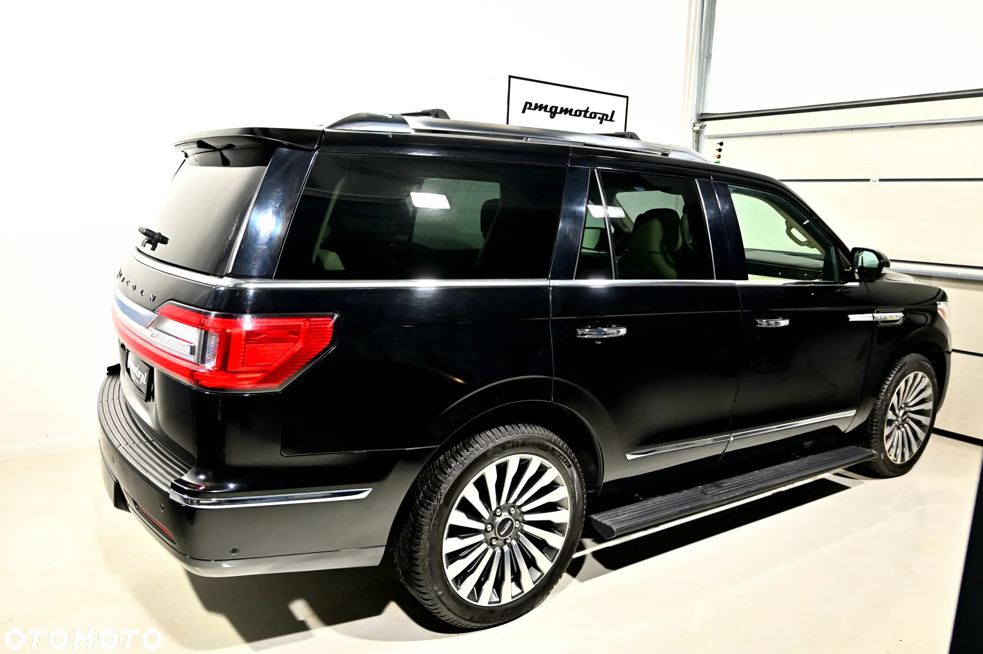 Lincoln Navigator - 9