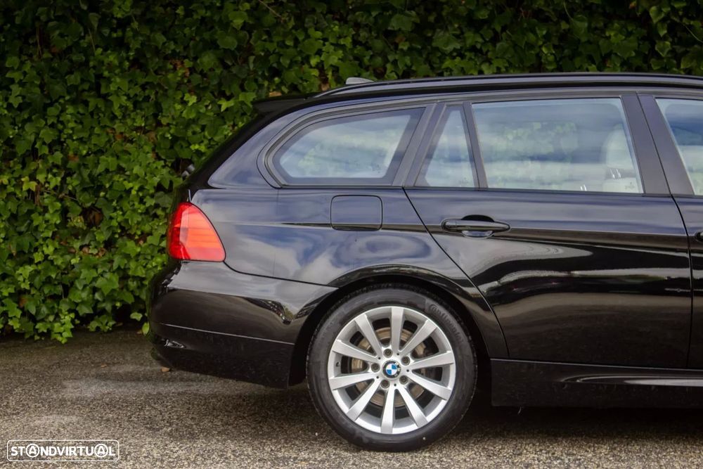 BMW 320 d Touring Line Luxury - 4