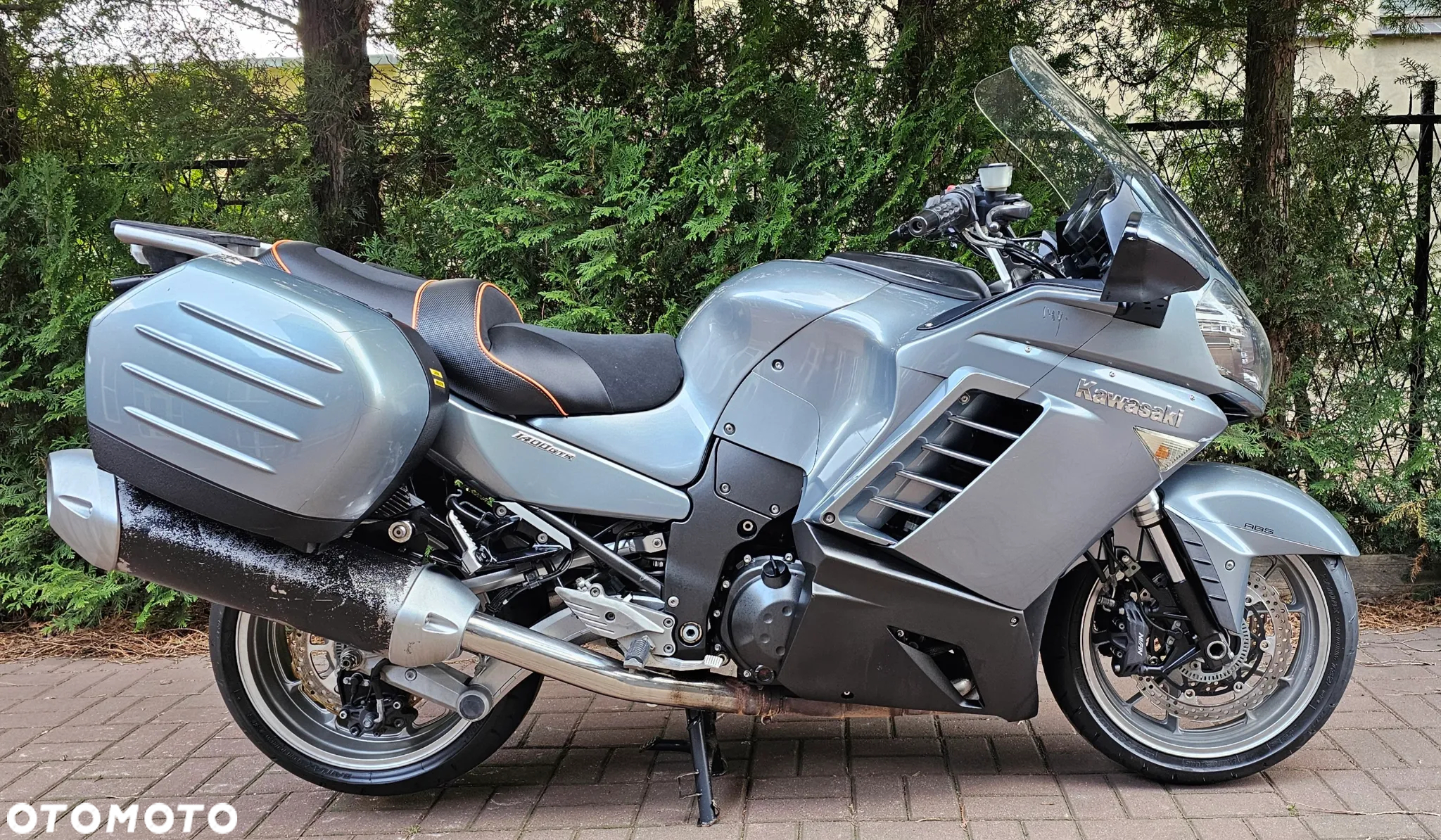 Kawasaki GTR - 2