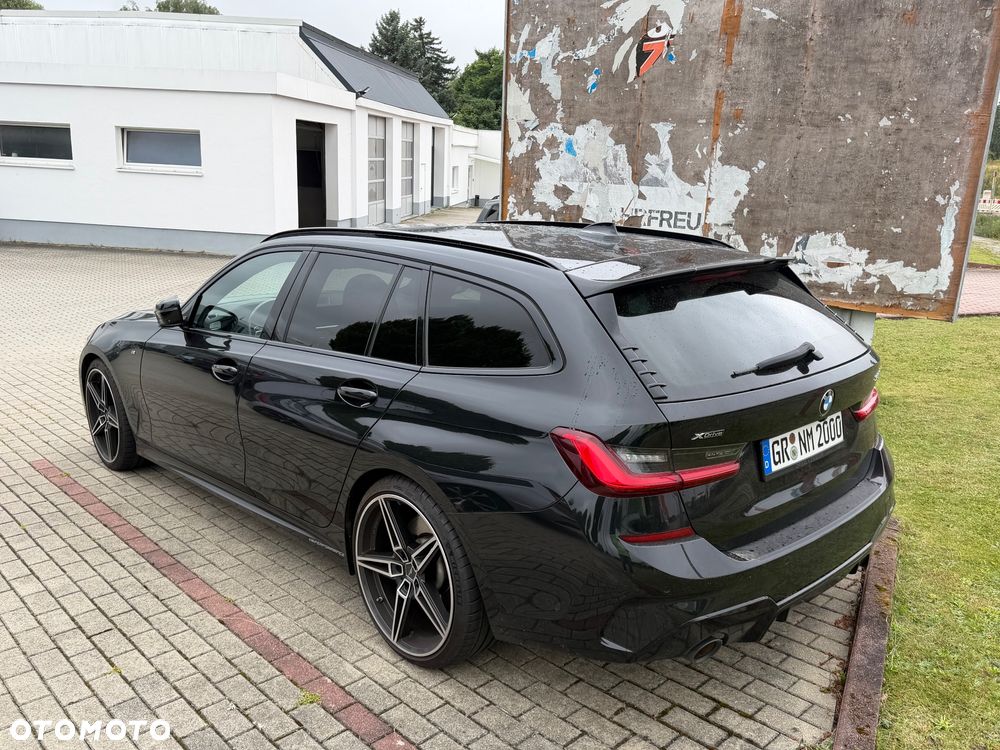 BMW Seria 3 330i xDrive M Sport - 3