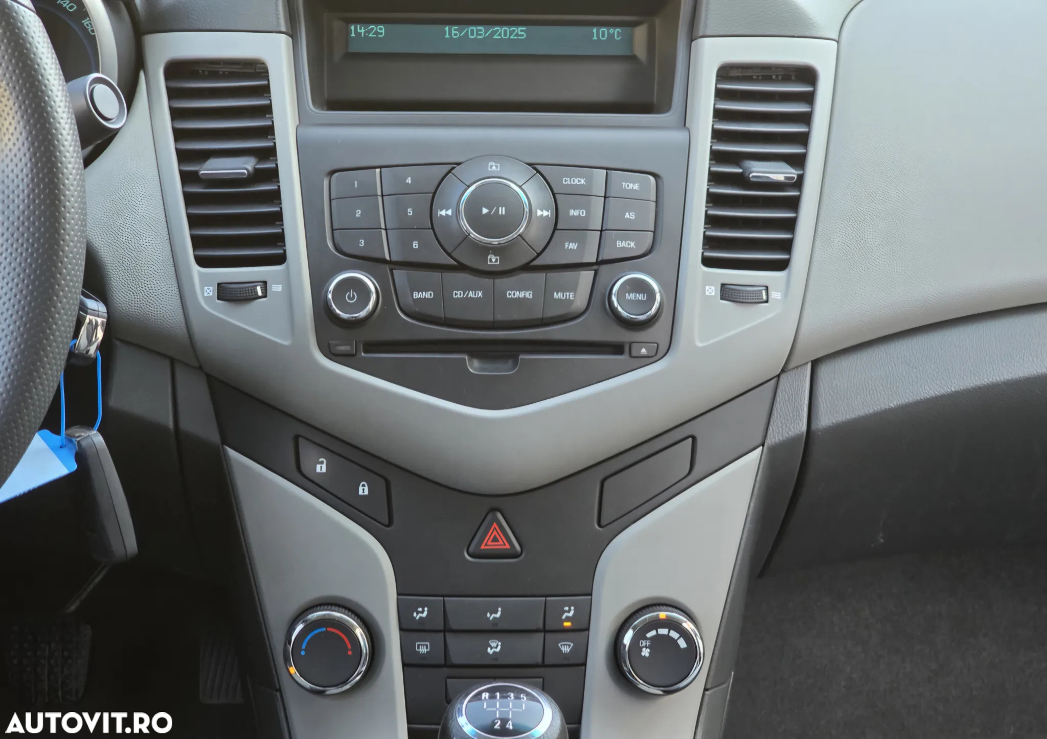 Chevrolet Cruze 1.8 LT - 10