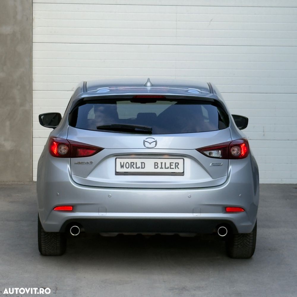 Mazda 3 - 8