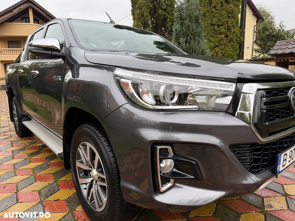 Toyota Hilux 4x4 Double Cab A/T cu Safety Sense Style - 5