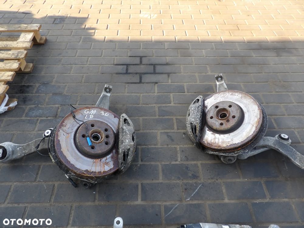 BMW - G11,G12 - XDRIVE - 3.0D - ZWROTNICA  - LEWA/PRAWA - PRZÓD - CENA ZA 1 SZT - 1