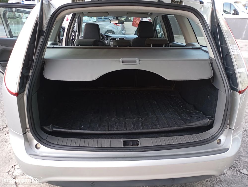 Ford Focus SW 1.6 TDCi Sport - 12
