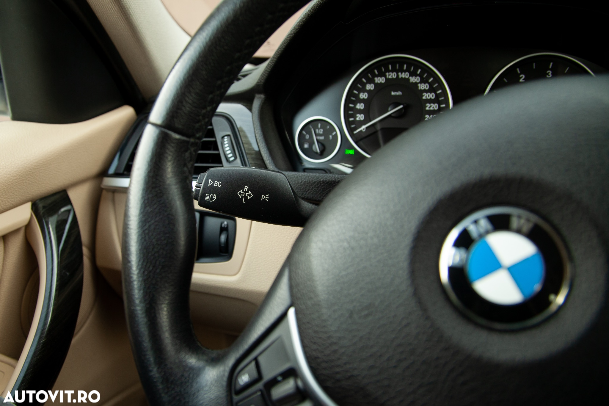 BMW Seria 3 320d Aut. Luxury Line - 25