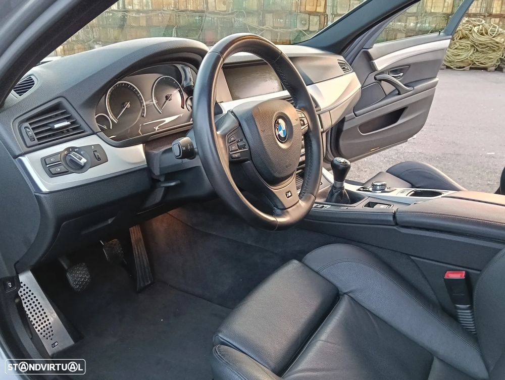 BMW 525 d Pack M - 11