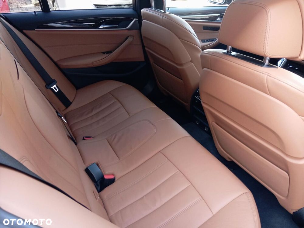 BMW Seria 5 520d Sport Line - 13