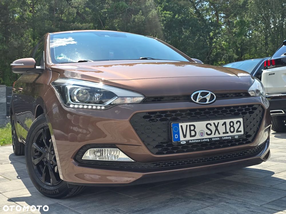 Hyundai i20 1.2 Fifa World Cup Edition - 2