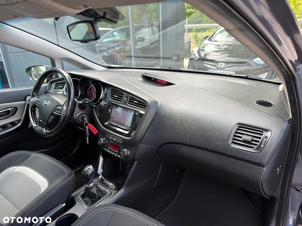 Kia Ceed 1.6 CVVT ISG Spirit - 28