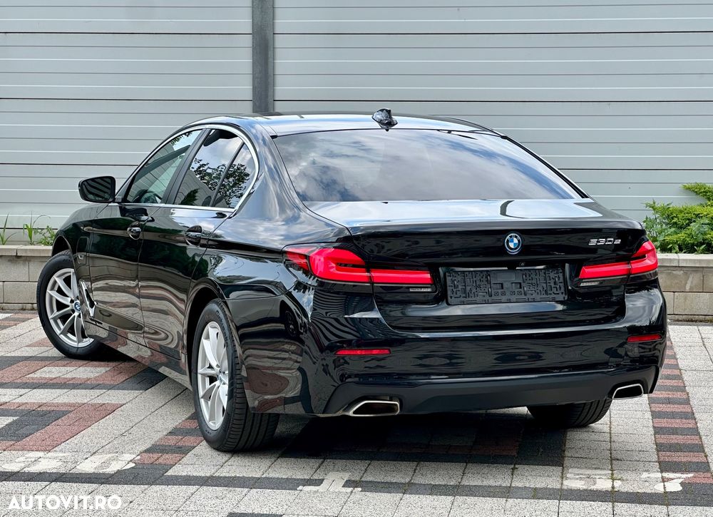 BMW Seria 5 530e Aut. Luxury Line - 4