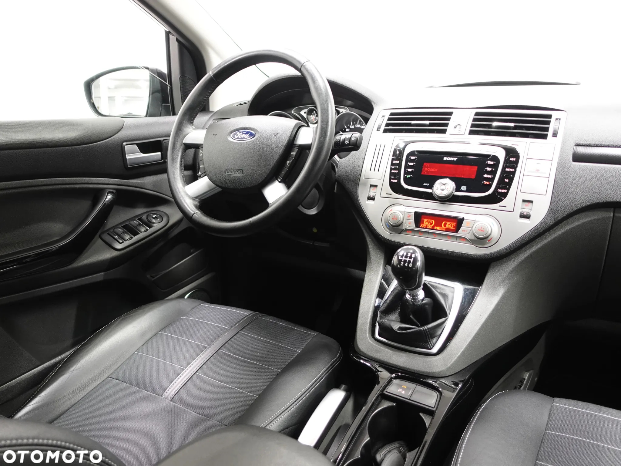 Ford Kuga 2.0 TDCi 4WD Titanium - 32