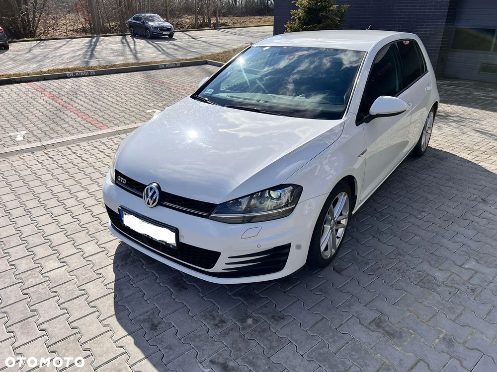 Volkswagen Golf - 15