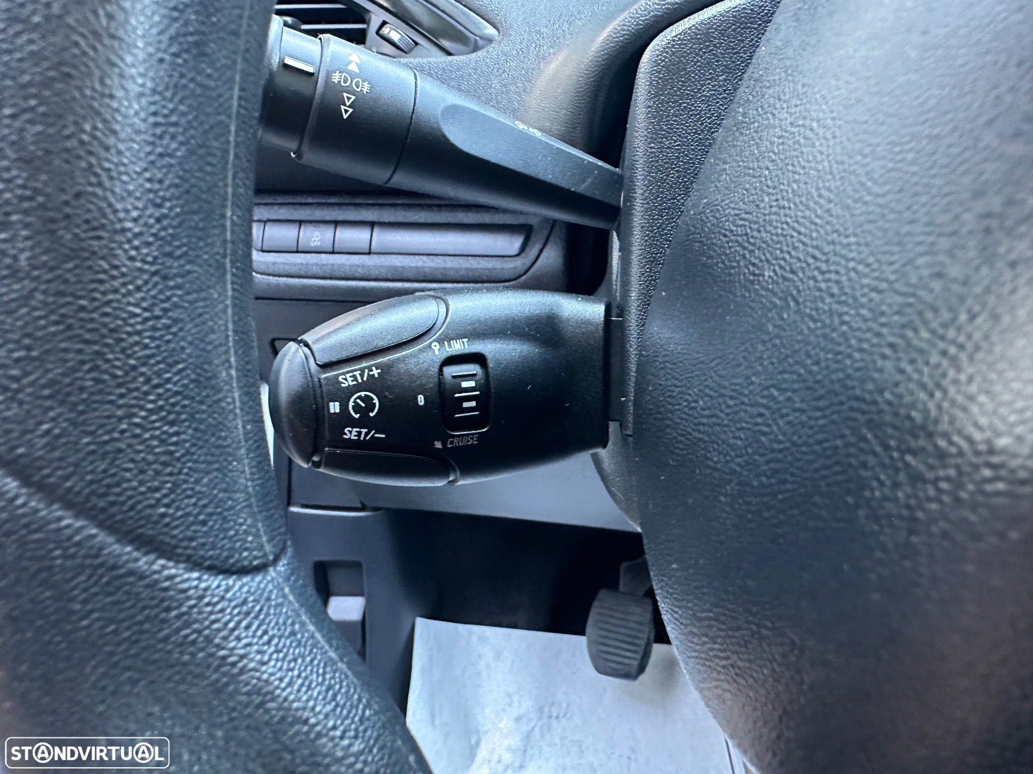 Peugeot 208 1.6 BlueHDi Style - 15