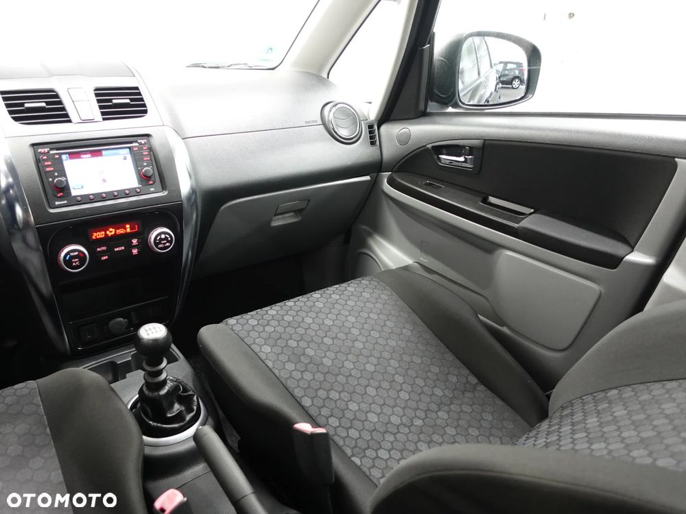 Suzuki SX4 2.0 DDiS 4x2 Style - 34