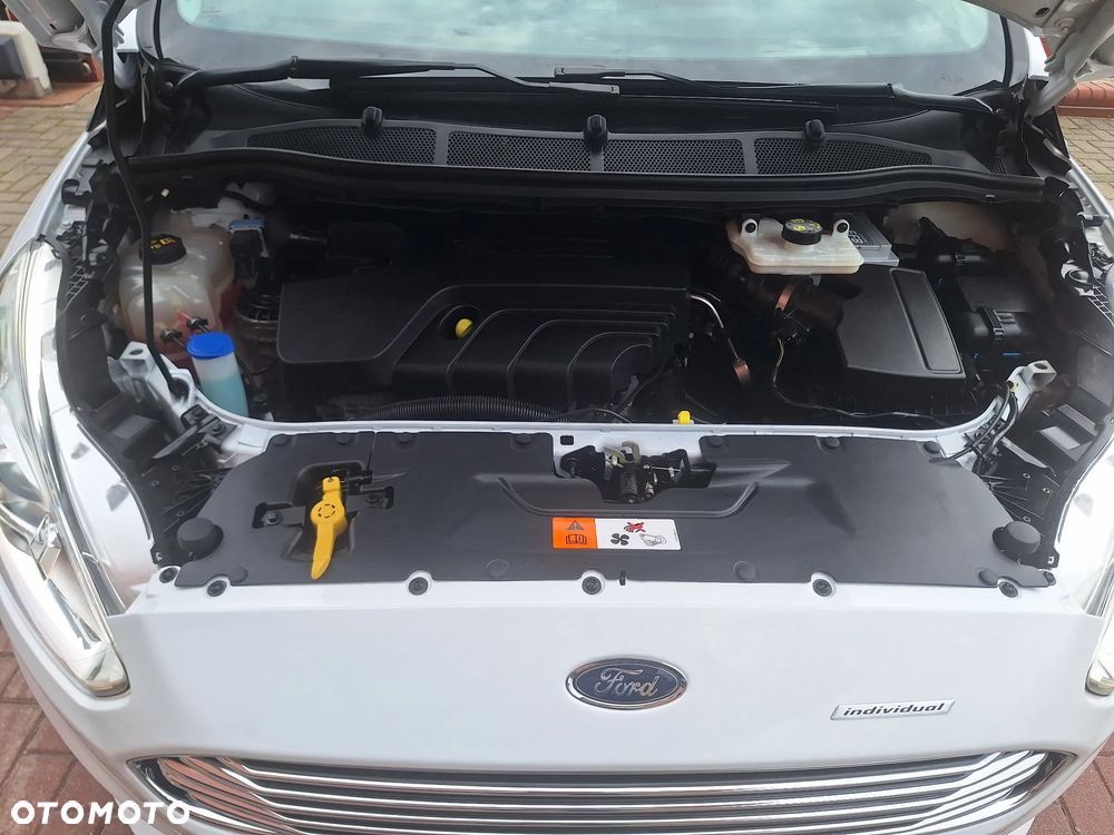 Ford S-Max - 38