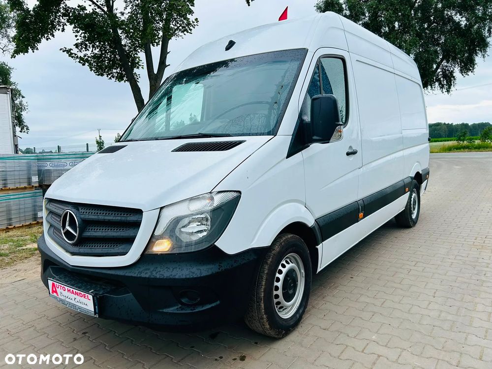 Mercedes-Benz Sprinter - 2