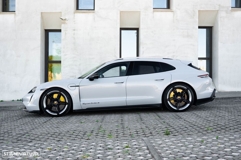 Porsche Taycan Sport Turismo Turbo S - 8