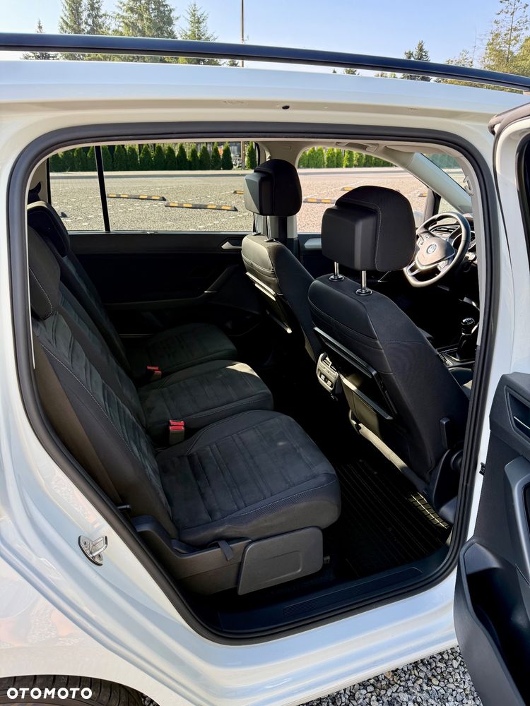 Volkswagen Touran 1.6 TDI SCR (BlueMotion Technology) SOUND - 13