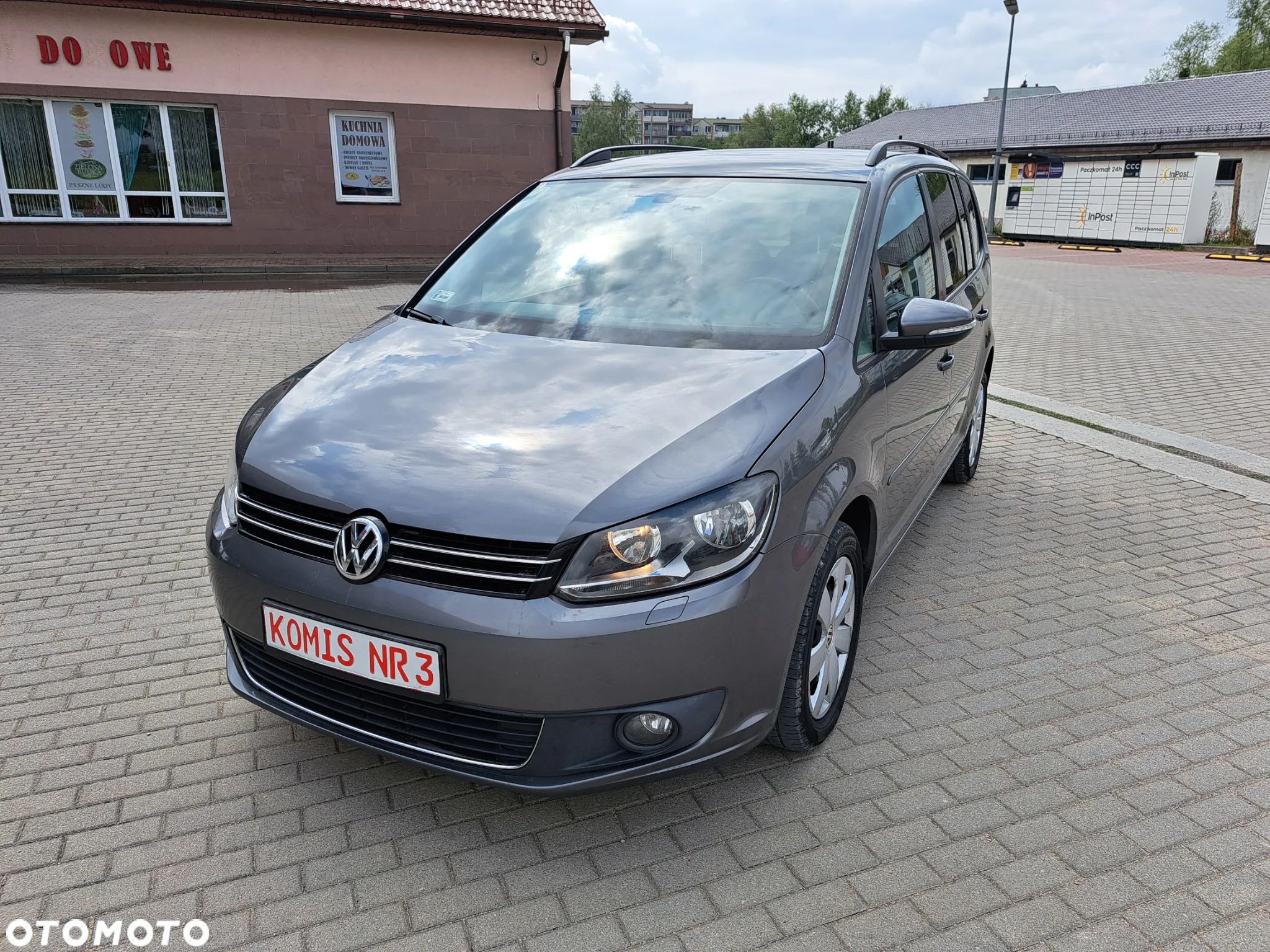 Volkswagen Touran - 1
