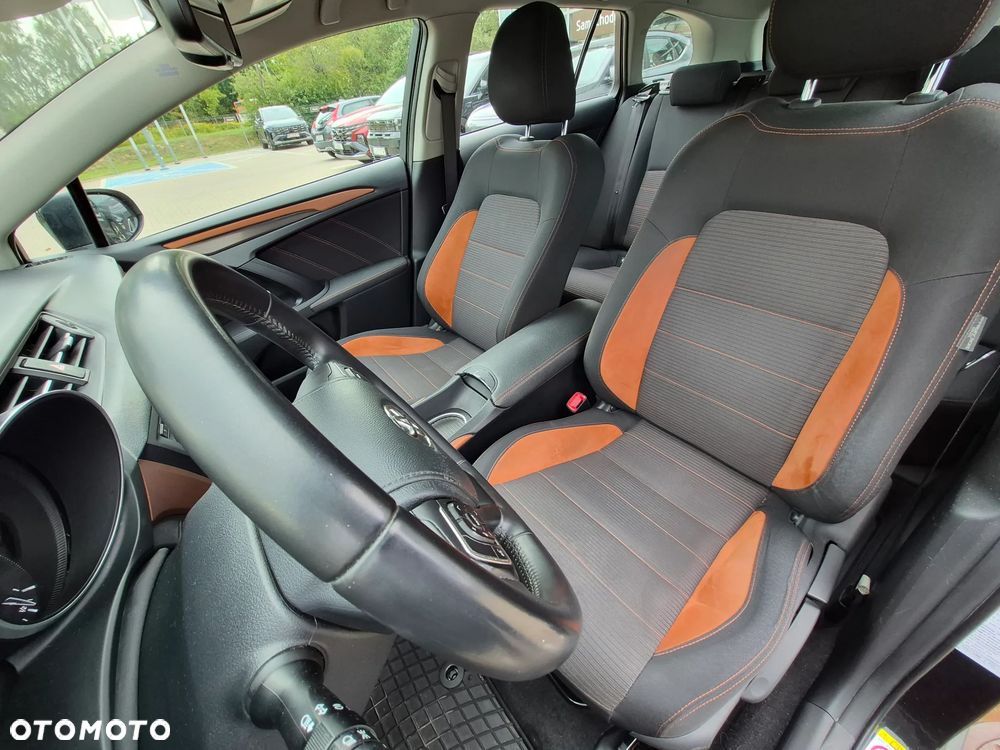 Toyota Avensis 1.8 Premium - 14