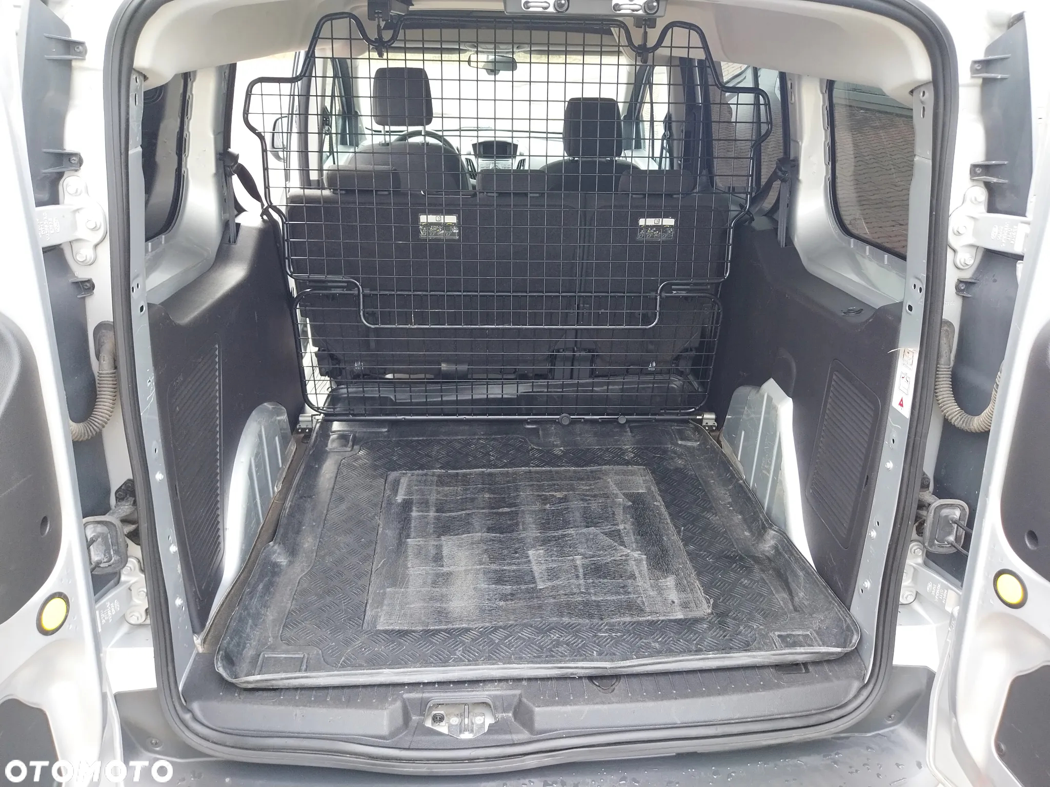 Ford Transit Connect - 16