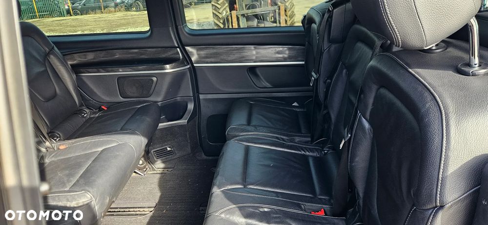 Mercedes-Benz Klasa V - 15