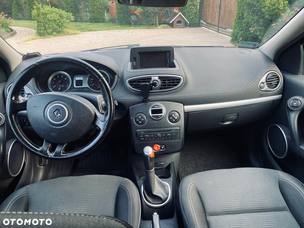 Renault Clio - 7