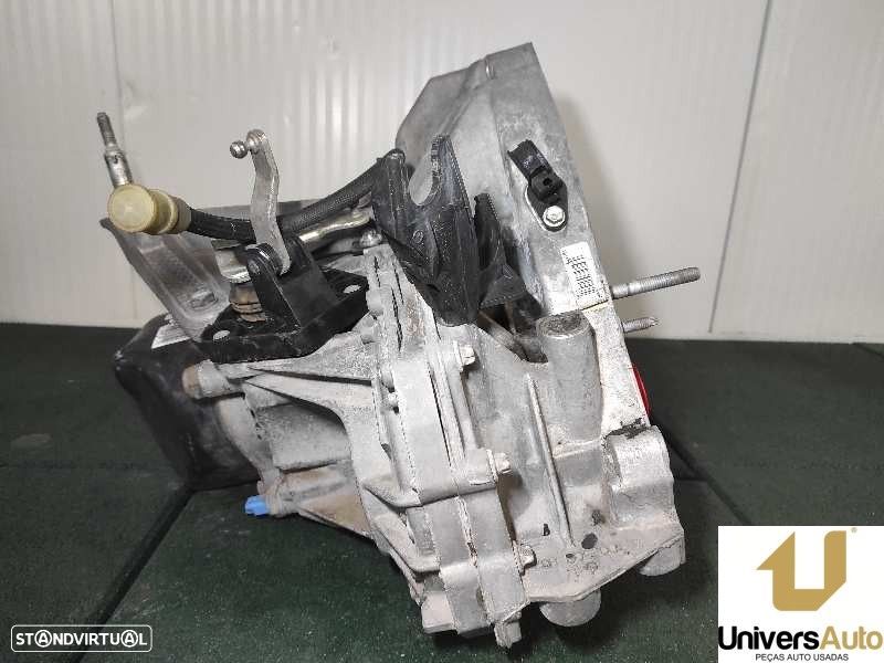 CAIXA DE VELOCIDADES RENAULT CLIO III AUTHENTIQUE - 4