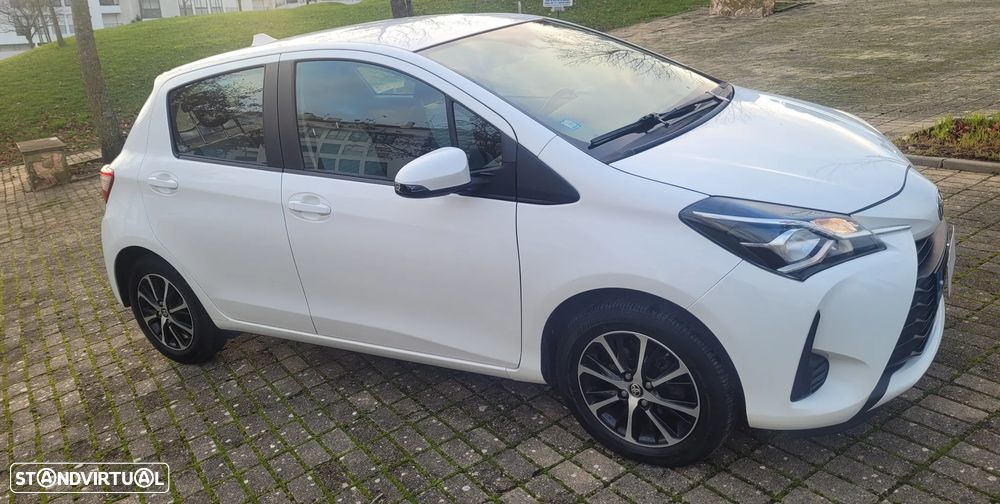 Toyota Yaris 1.0 VVT-i Comfort Plus - 2