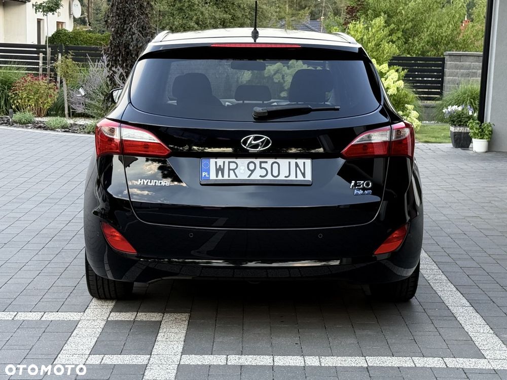 Hyundai i30 i30cw 1.6 Fifa World Cup Edition - 6