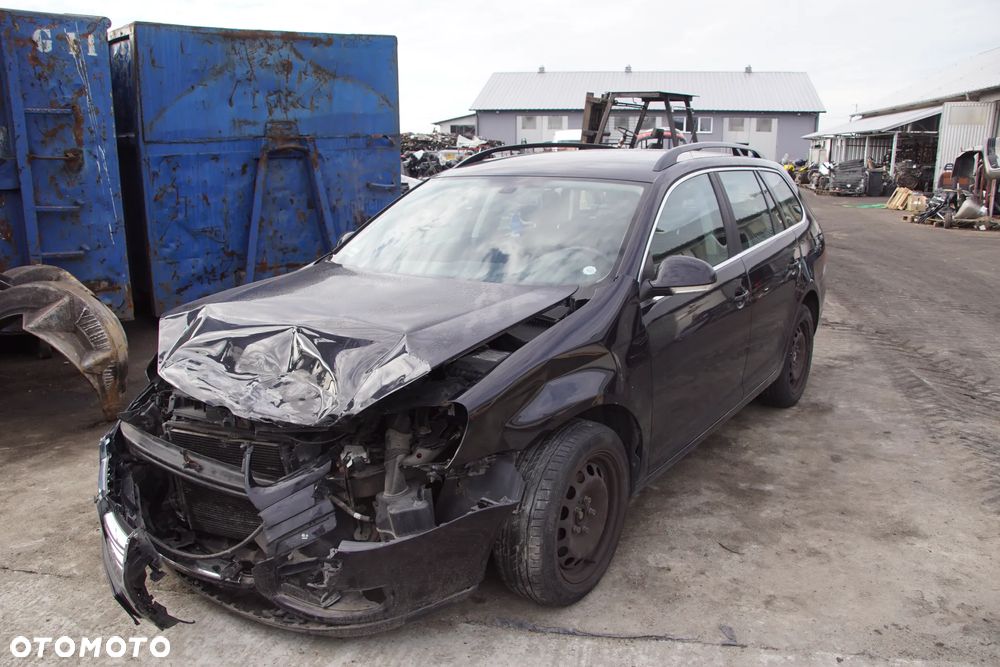 Auto na części - Volkswagen Golf V 1.6 MPI 102 KM BSE JHT LC9X 2008R Silnik Skrzynia Drzwi Zderzak Klapa Lampa Lusterko Klamka Szyba Deska Kokpit Sterownik Moduł Czujnik Licznik Panel Kierownica - 10