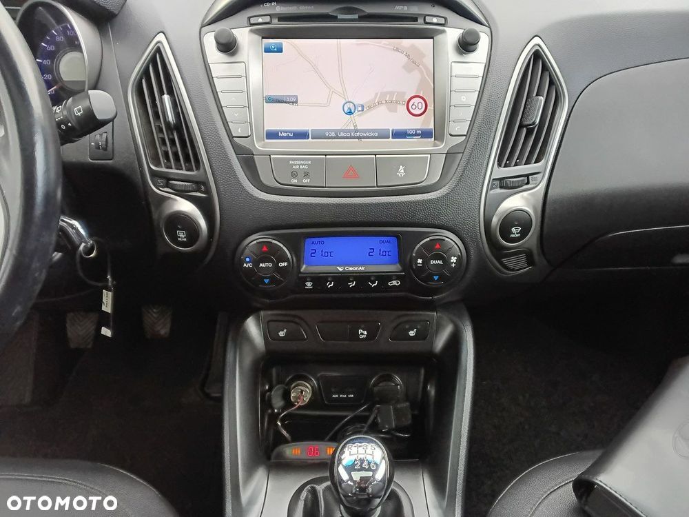 Hyundai ix35 1.6 2WD Fifa World Cup Edition - 18