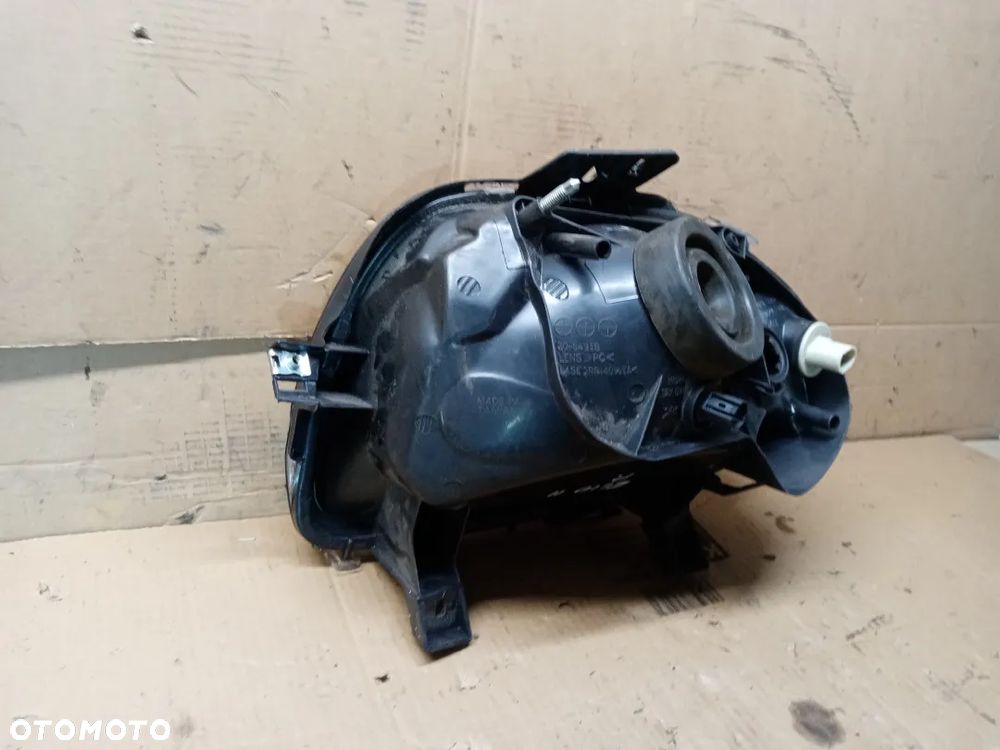 Lampa prawy przód przednia prawa Renault Clio II - 7