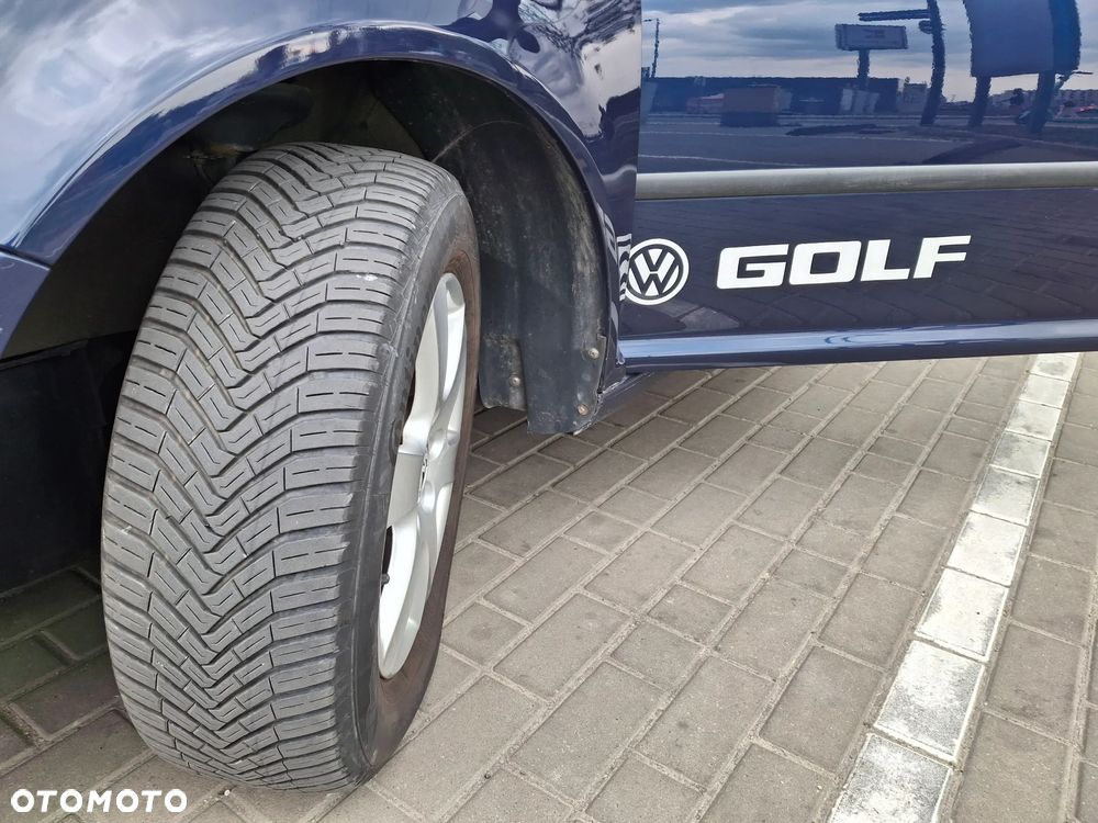 Volkswagen Golf - 10