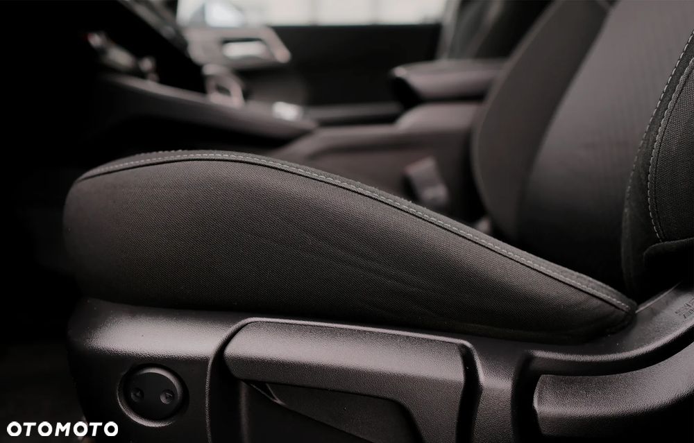 Mitsubishi Outlander - 37