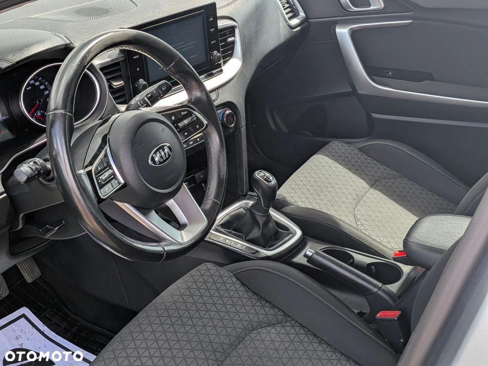 Kia Ceed 1.6 CRDi SCR L Business Line - 12