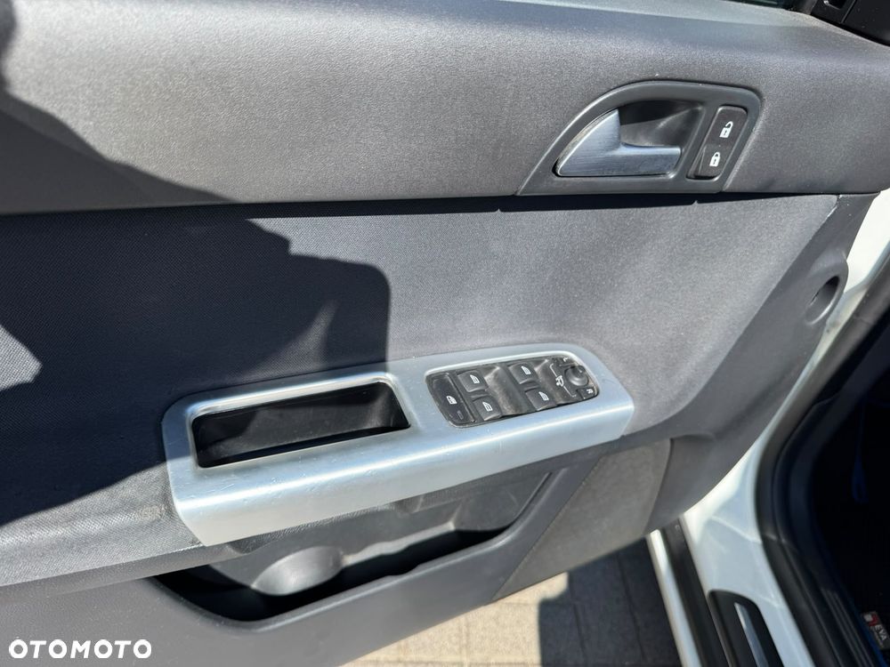 Volvo V50 D3 Momentum - 11