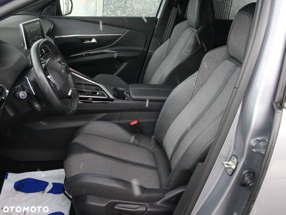 Peugeot 3008 1.5 BlueHDi Allure Pack S&S EAT8 - 18