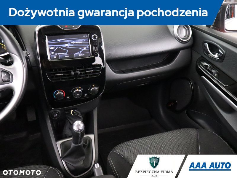 Renault Clio - 10