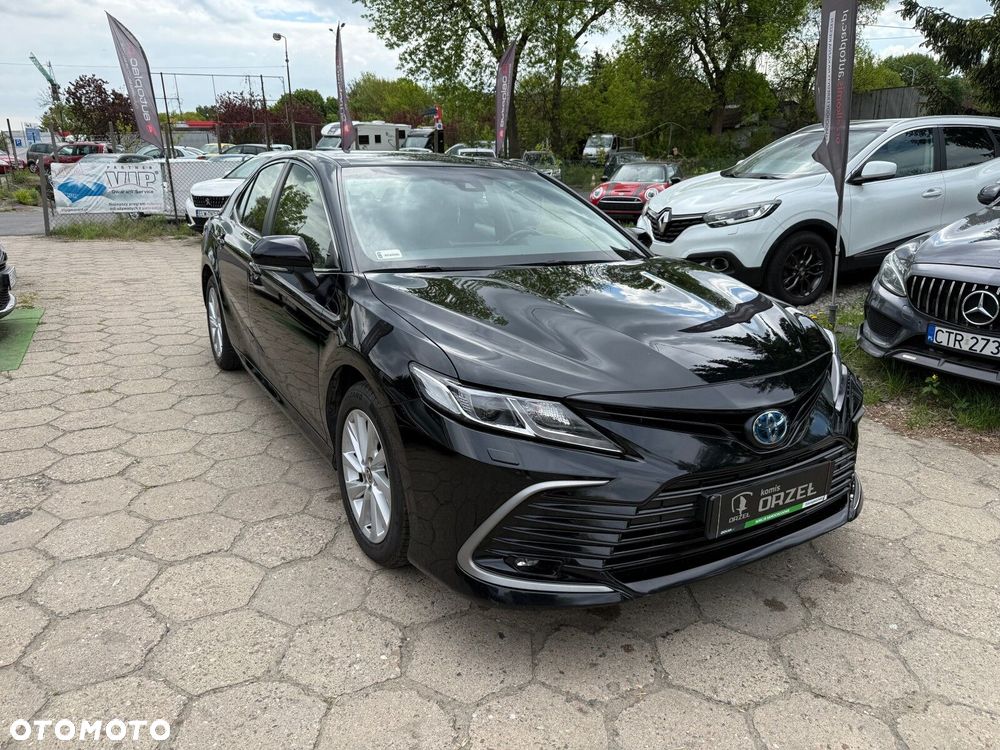 Toyota Camry - 3