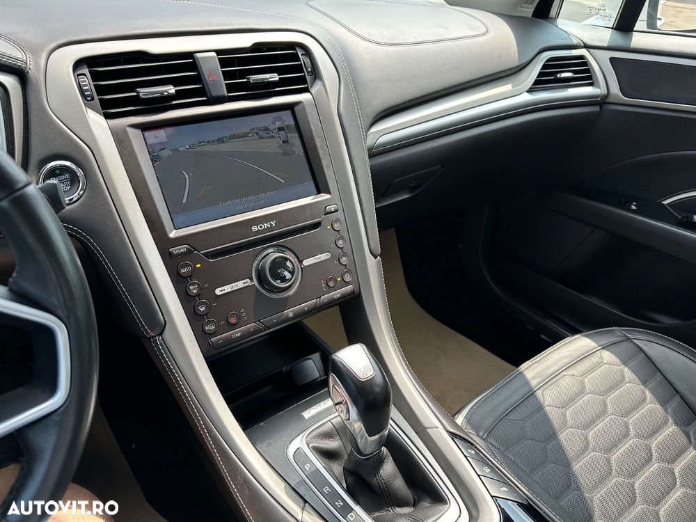 Ford Mondeo Vignale 2.0 Hybrid - 16