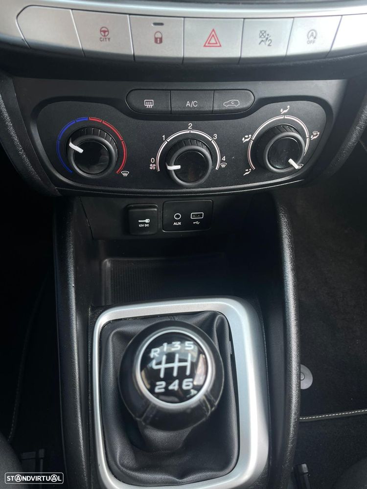 Fiat Tipo Station Wagon 1.6 M-Jet Lounge - 26