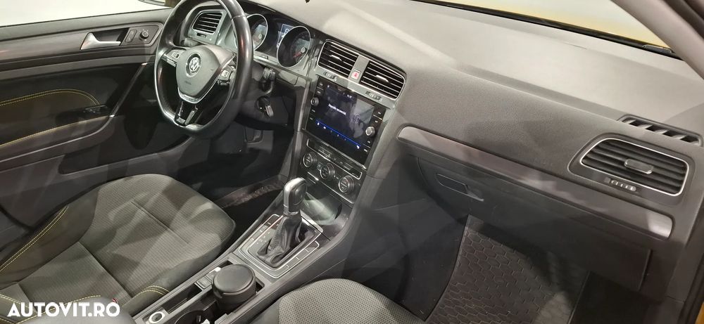 Volkswagen Golf 1.6 TDI DSG Comfortline - 14