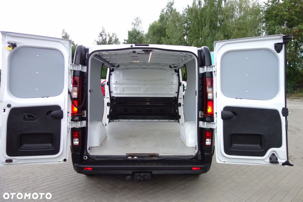 Renault Trafic Long  2.0 DCI 120 KM Klima Kamera Ledy 2 x Drzwi Boczne - 8