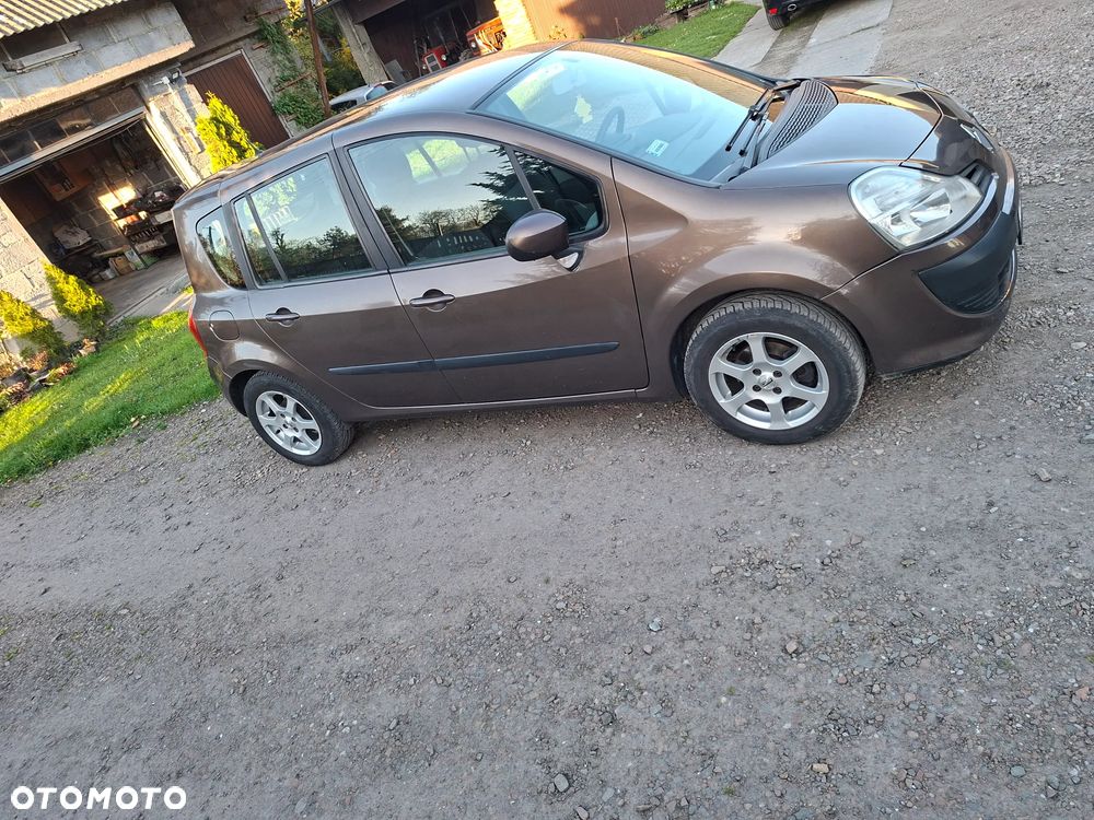 Renault Modus - 1